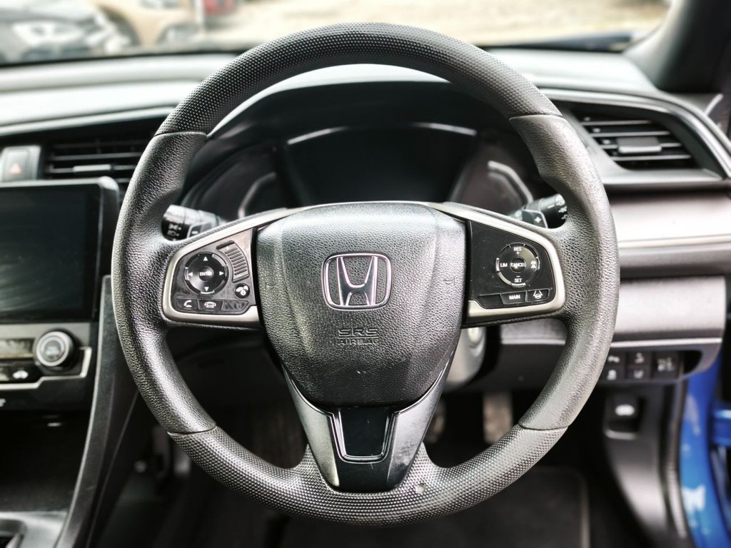 Used Honda Civic 2017 for sale - 76481647: Photo 3