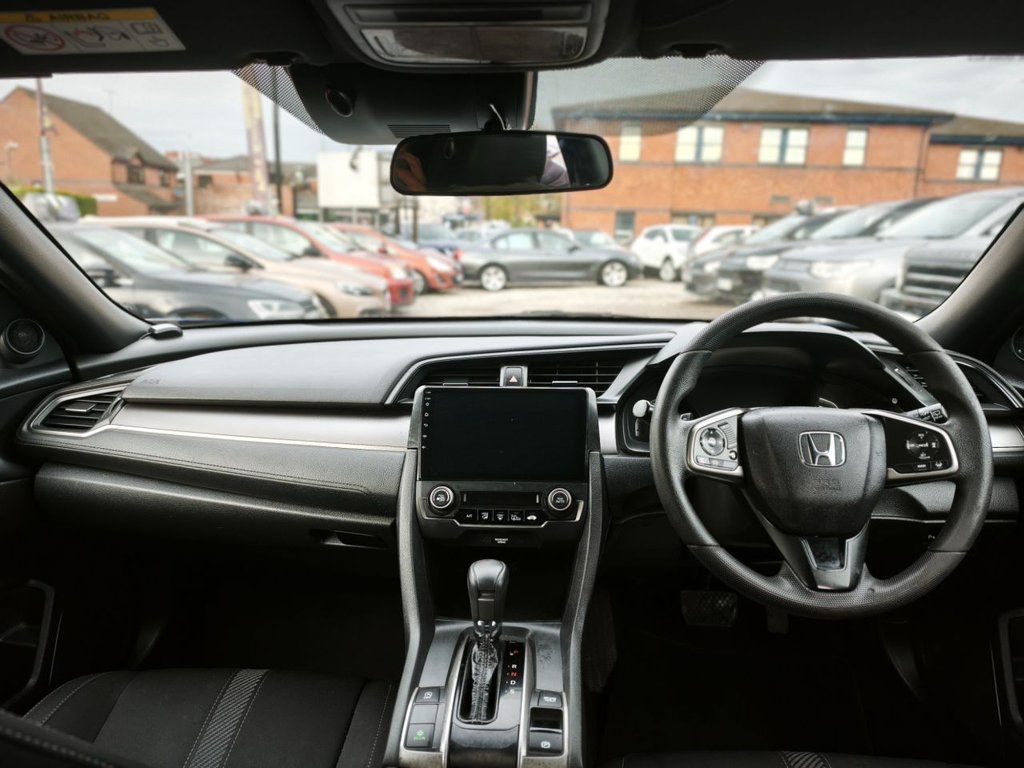 Used Honda Civic 2017 for sale - 76481647: Photo 7