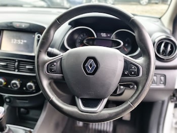 Used Renault Clio 2018 for sale - 78543624: Photo