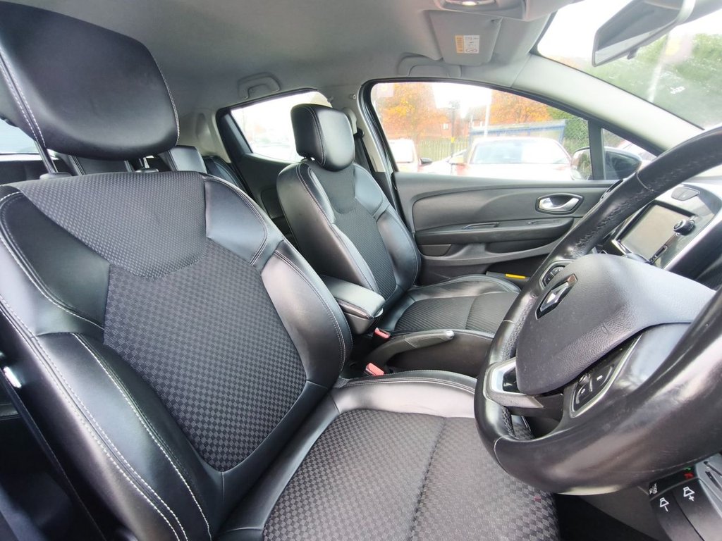 Used Renault Clio 2017 for sale - 76527105: Photo 11