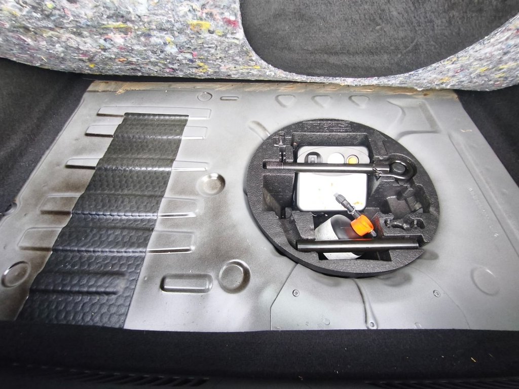 Used Renault Clio 2017 for sale - 76527105: Photo 25