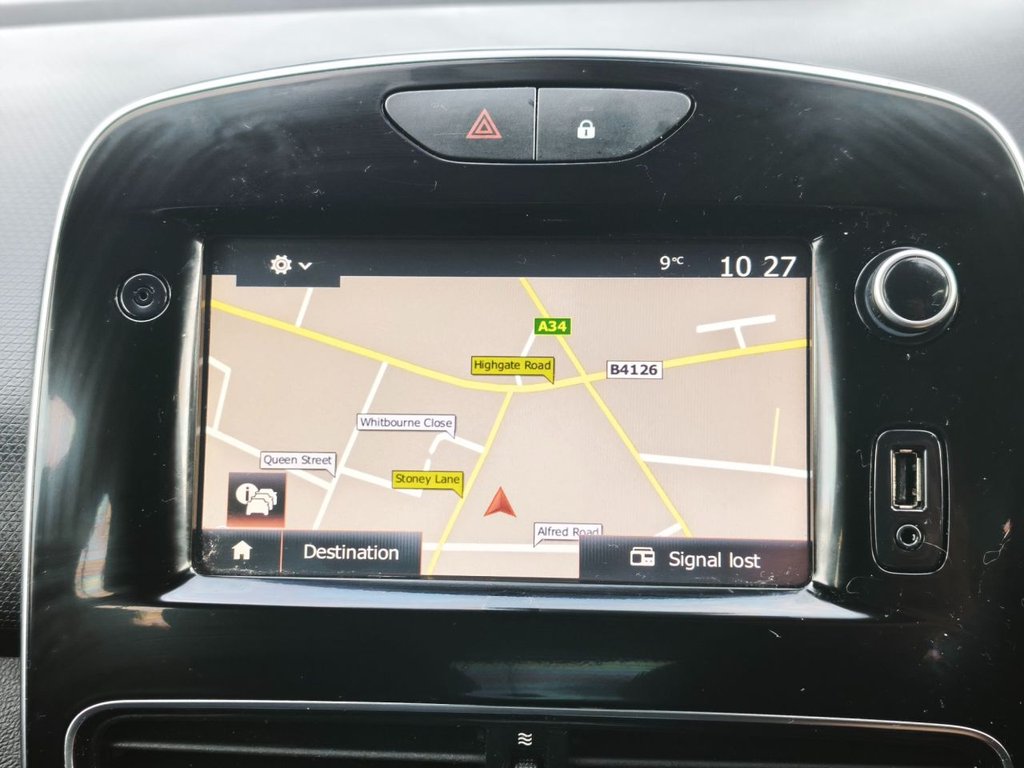 Used Renault Clio 2017 for sale - 76527105: Photo 27