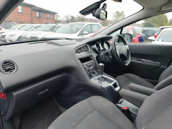 Used Peugeot 5008 2016 for sale - 76250179: Photo 12