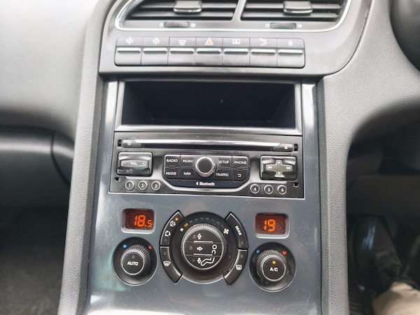 Used Peugeot 5008 2016 for sale - 76250179: Photo 29