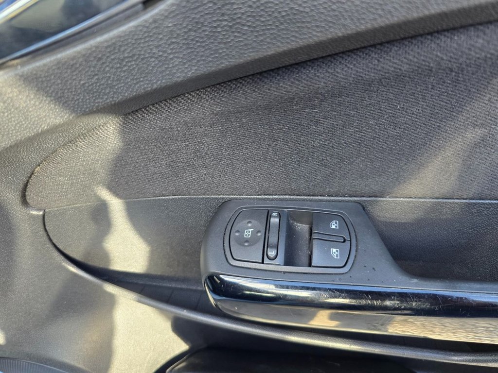 Used Vauxhall Corsa 2006 for sale - 76367710: Photo 21