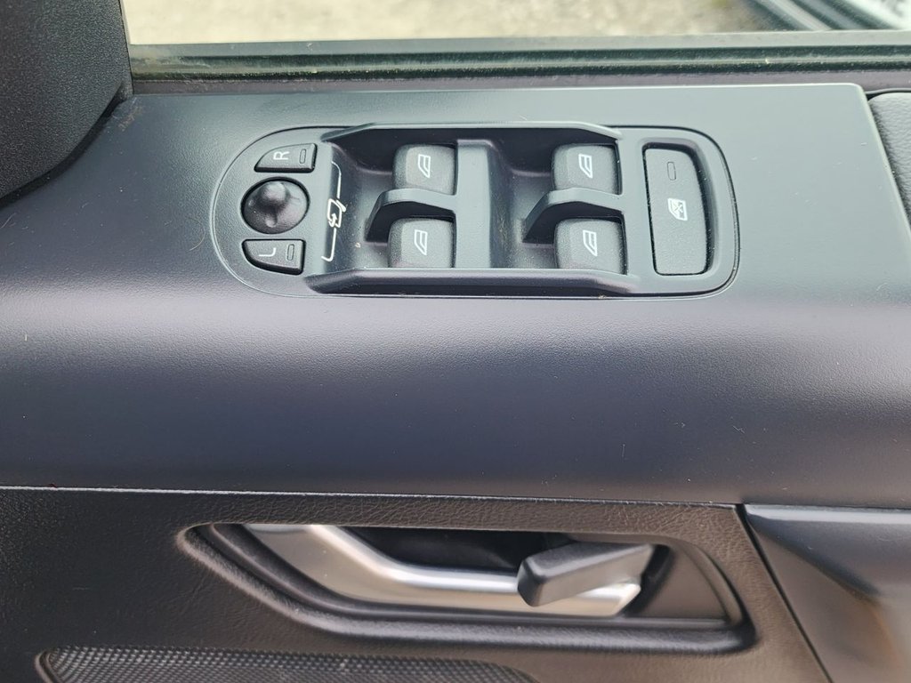 Used Land Rover Freelander 2011 for sale - 76139447: Photo 18