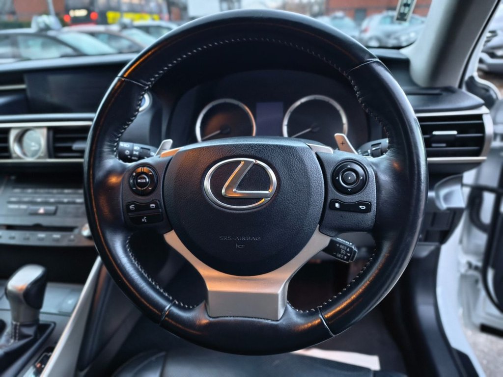 Used Lexus IS 2015 for sale - 76914773: Photo 3