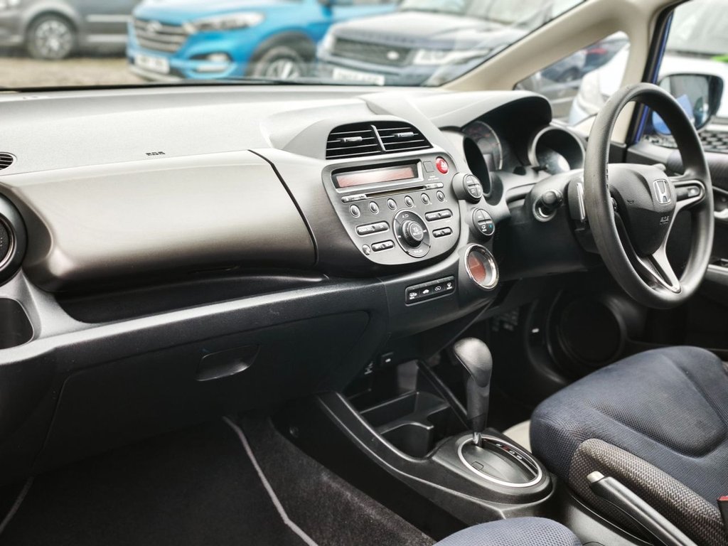 Used Honda Jazz 2012 for sale - 76725089: Photo 11