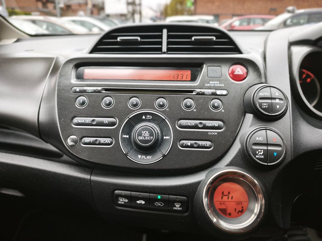 Used Honda Jazz 2012 for sale - 76725089: Photo 24