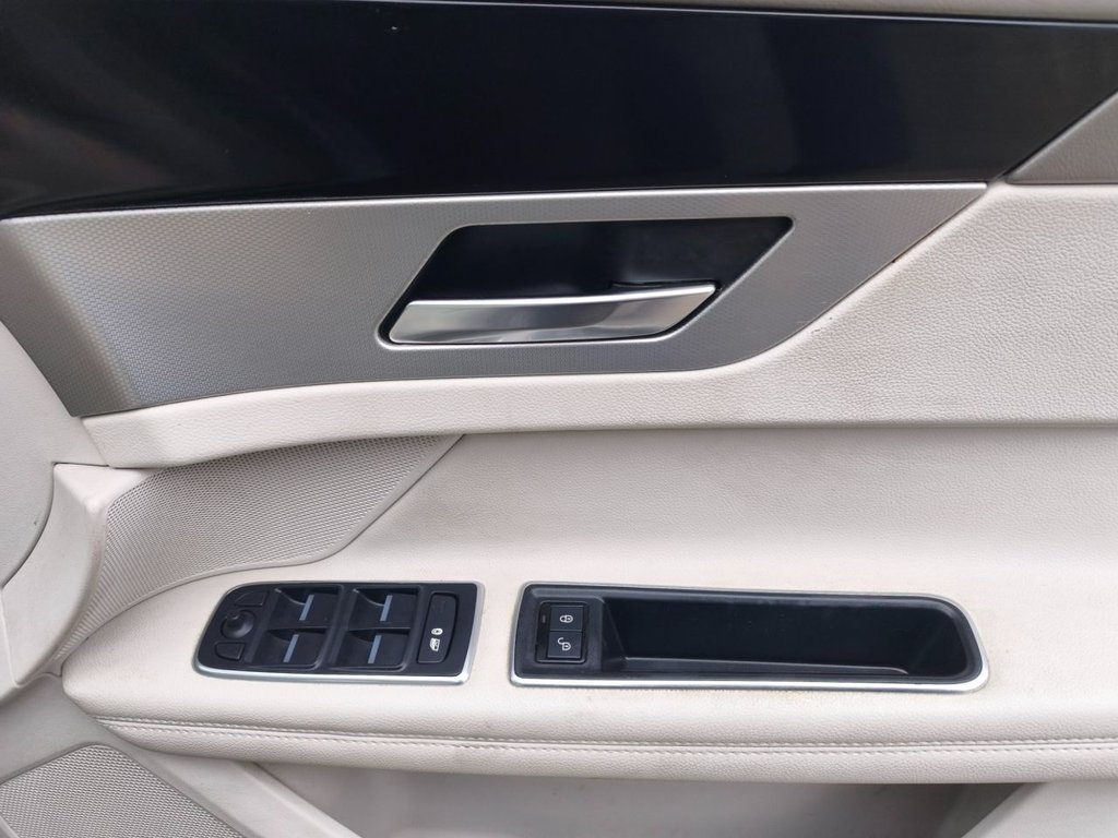 Used Jaguar XF 2015 for sale - 77072440: Photo 22