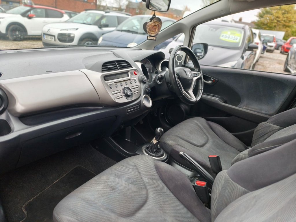 Used Honda Jazz 2009 for sale - 76381537: Photo 13