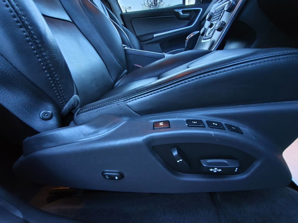 Used Volvo XC60 2015 for sale - 76768486: Photo 18