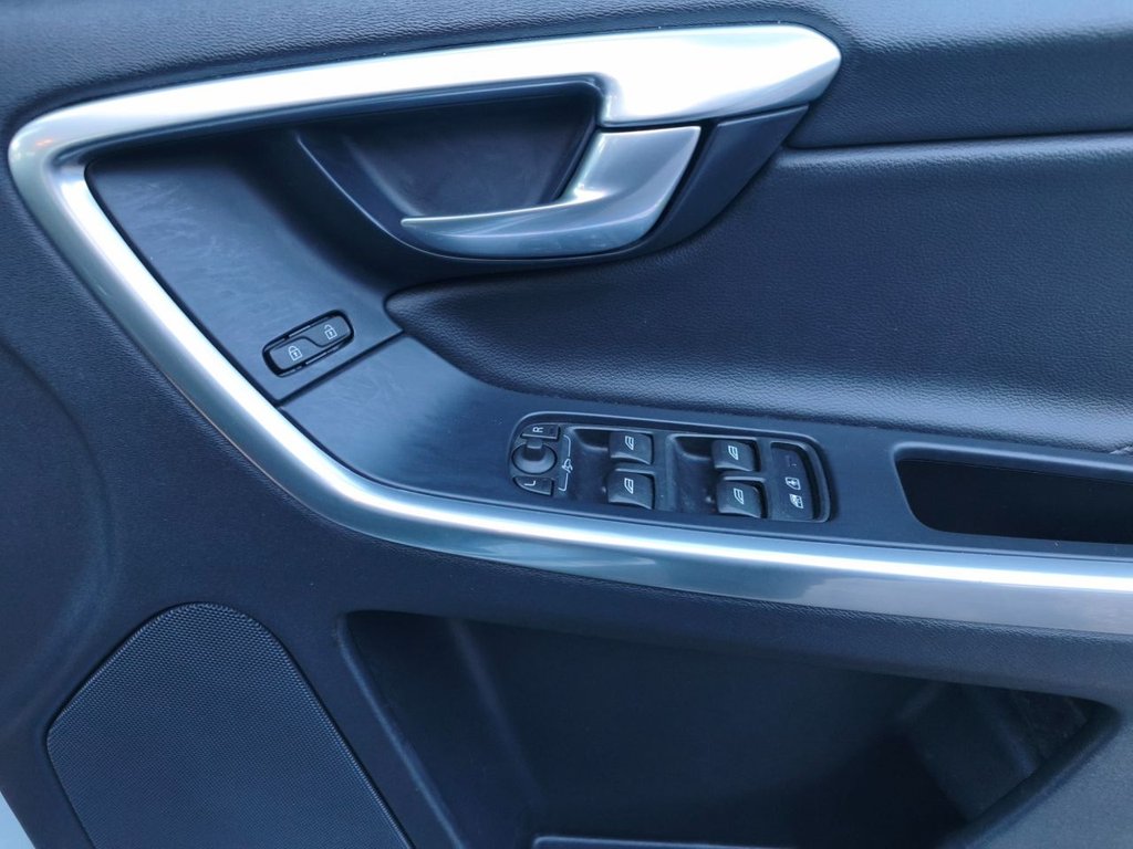 Used Volvo XC60 2015 for sale - 76768486: Photo 19