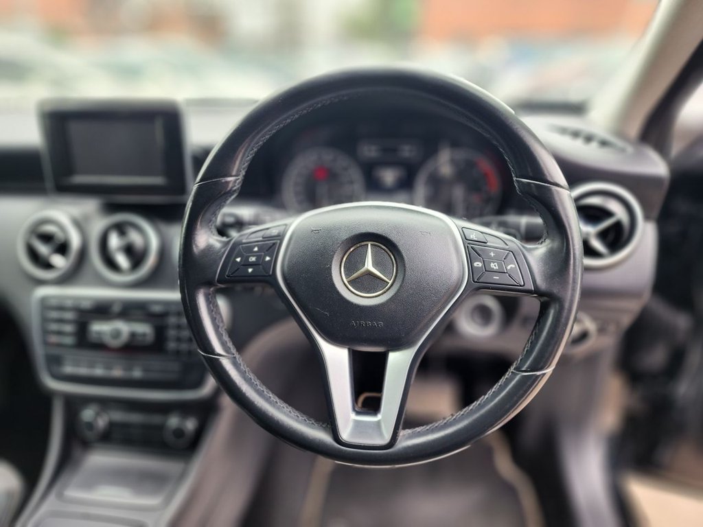 Used Mercedes-Benz A-Class 2014 for sale - 76665429: Photo 12