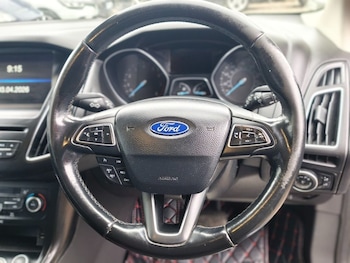Used Ford Focus 2015 for sale - 78907924: Photo