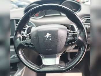 Used Peugeot 308 2016 for sale - 79313004: Photo