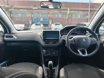 Used Peugeot 208 2015 for sale - 79738597: Photo