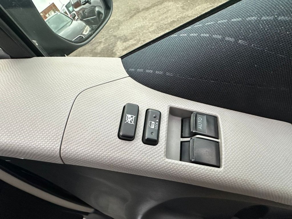 Used Toyota Yaris 2006 for sale - 76510236: Photo 11