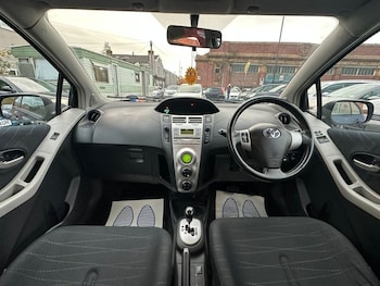 Used Toyota Yaris 2006 for sale - 76510236: Photo