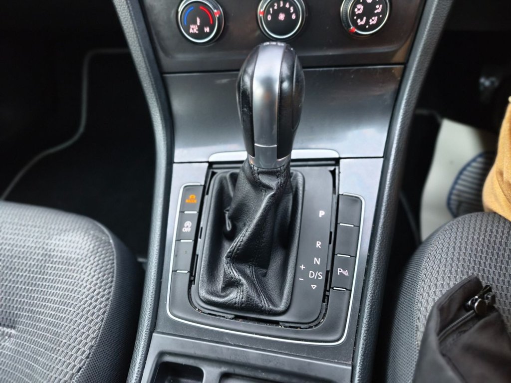 Used Volkswagen Golf 2017 for sale - 76856348: Photo 22