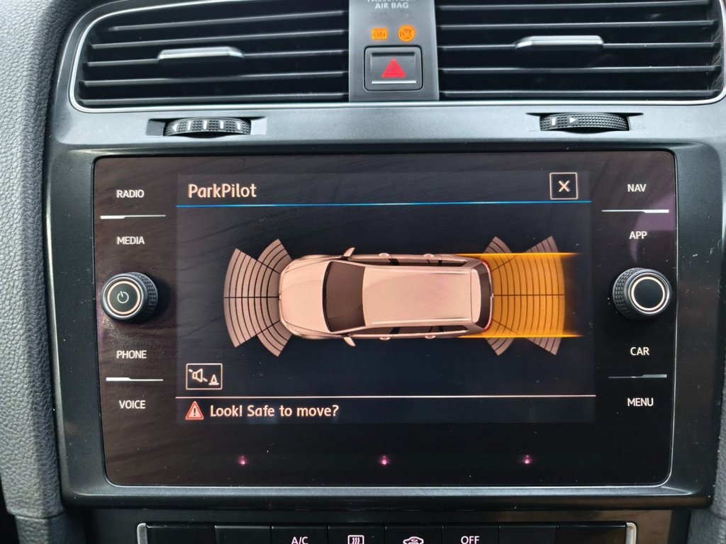 Used Volkswagen Golf 2017 for sale - 76856348: Photo 23