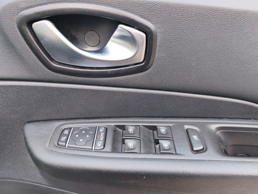 Used Renault Captur 2017 for sale - 77227639: Photo 16