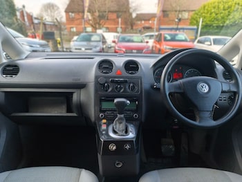 Used Volkswagen Caddy Maxi Life 2010 for sale - 79587528: Photo
