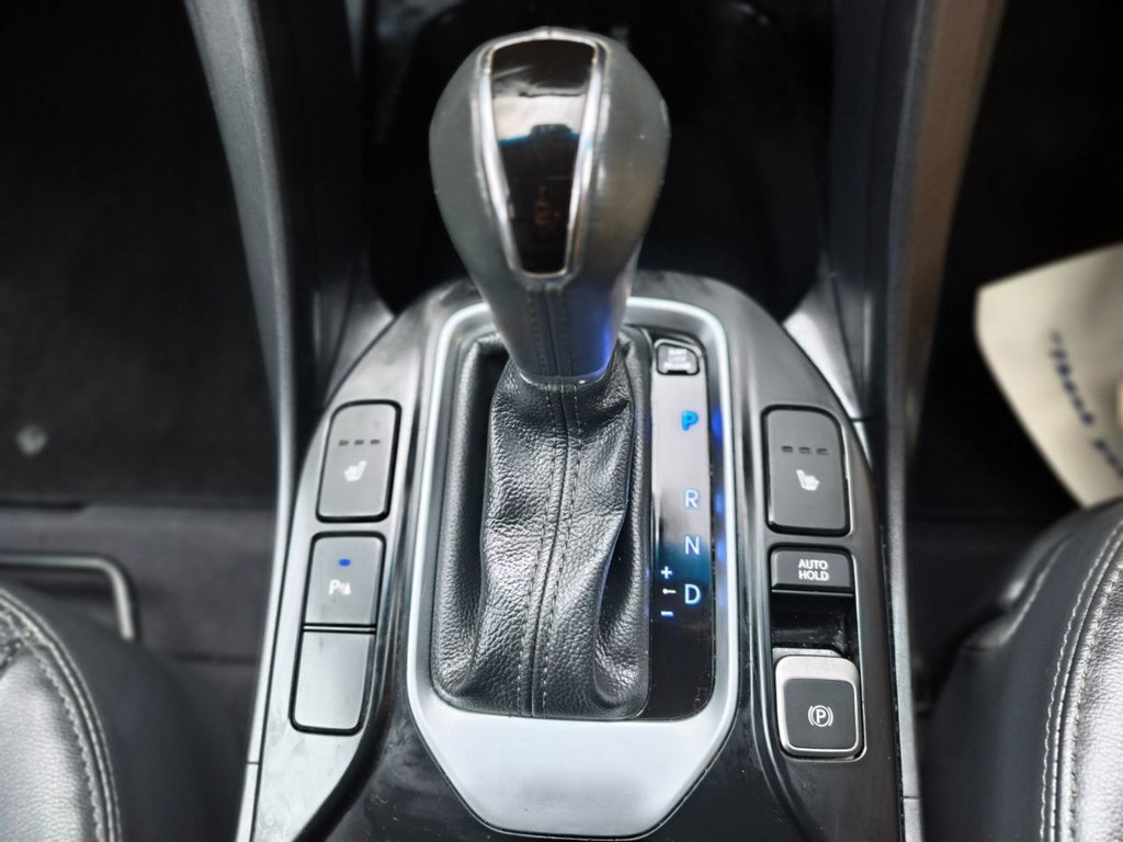 Used Hyundai Santa Fe 2017 for sale - 76856337: Photo 26