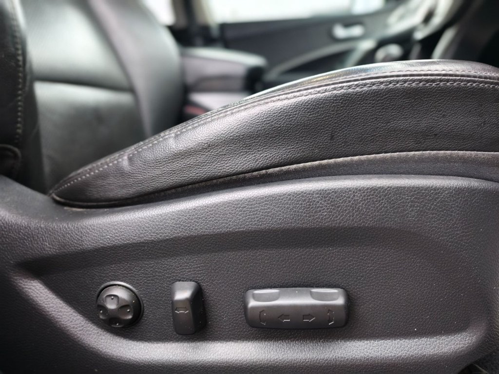 Used Hyundai Santa Fe 2017 for sale - 76856337: Photo 27