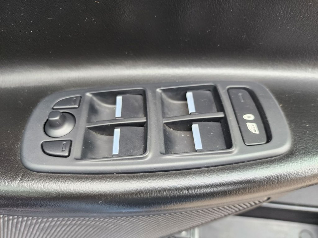 Used Jaguar XE 2015 for sale - 76139490: Photo 20