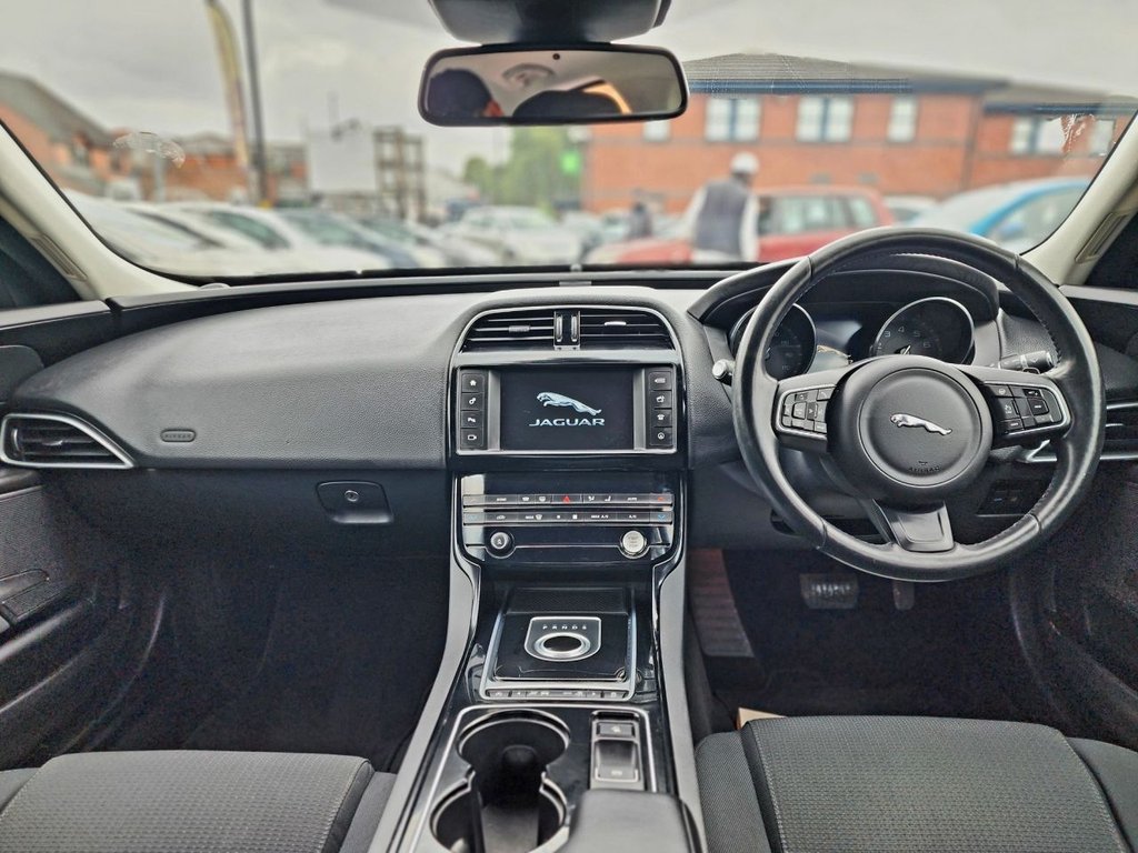 Used Jaguar XE 2015 for sale - 76139490: Photo 26