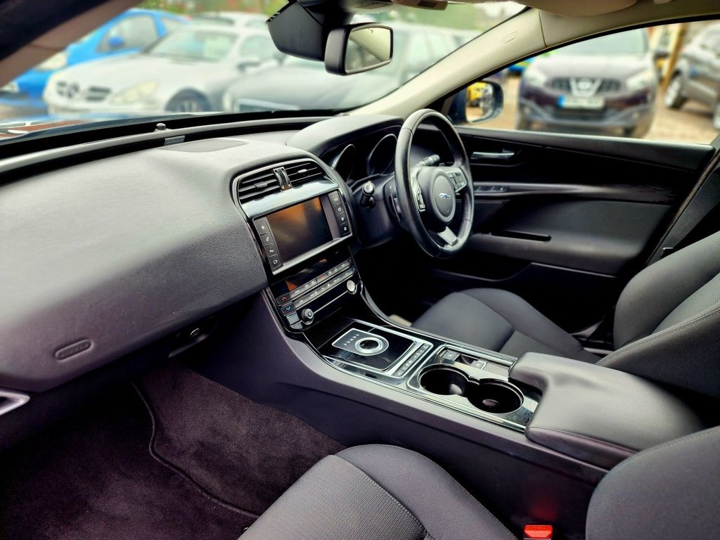 Used Jaguar XE 2015 for sale - 76139490: Photo 30