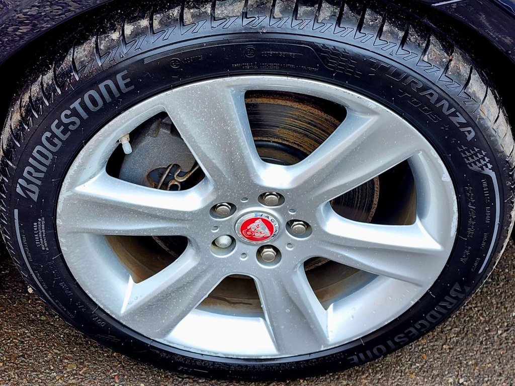 Used Jaguar XE 2015 for sale - 76139490: Photo 33