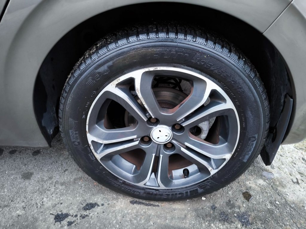 Used Peugeot 208 2013 for sale - 76139444: Photo 24