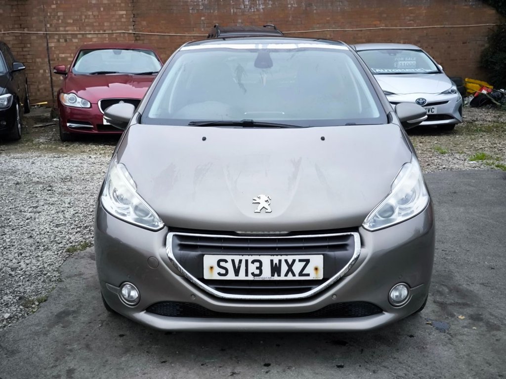 Used Peugeot 208 2013 for sale - 76139444: Photo 29