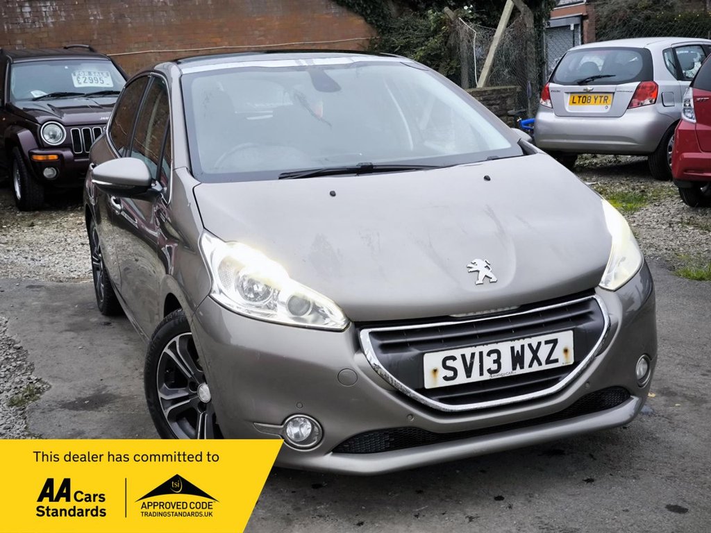 Used Peugeot 208 2013 for sale - 76139444: Photo 4