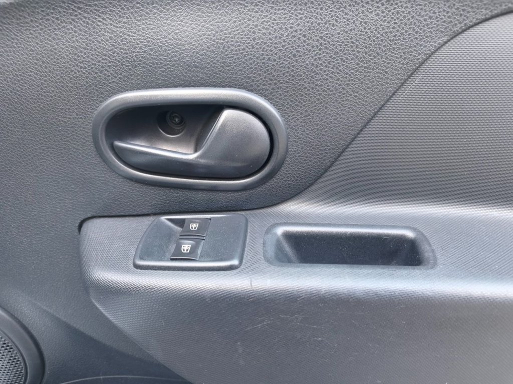 Used Dacia Sandero 2017 for sale - 77226784: Photo 17