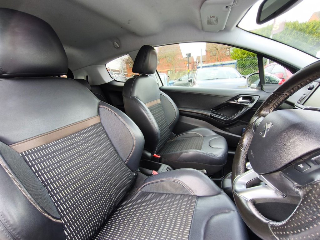 Used Peugeot 208 2013 for sale - 76724192: Photo 15