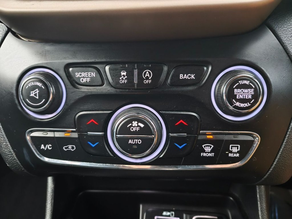 Used Jeep Cherokee 2015 for sale - 76856331: Photo 25