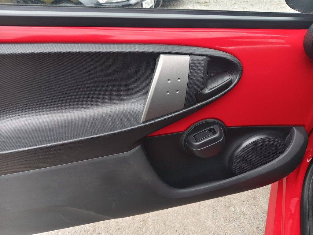 Used Peugeot 107 2014 for sale - 76168451: Photo 10