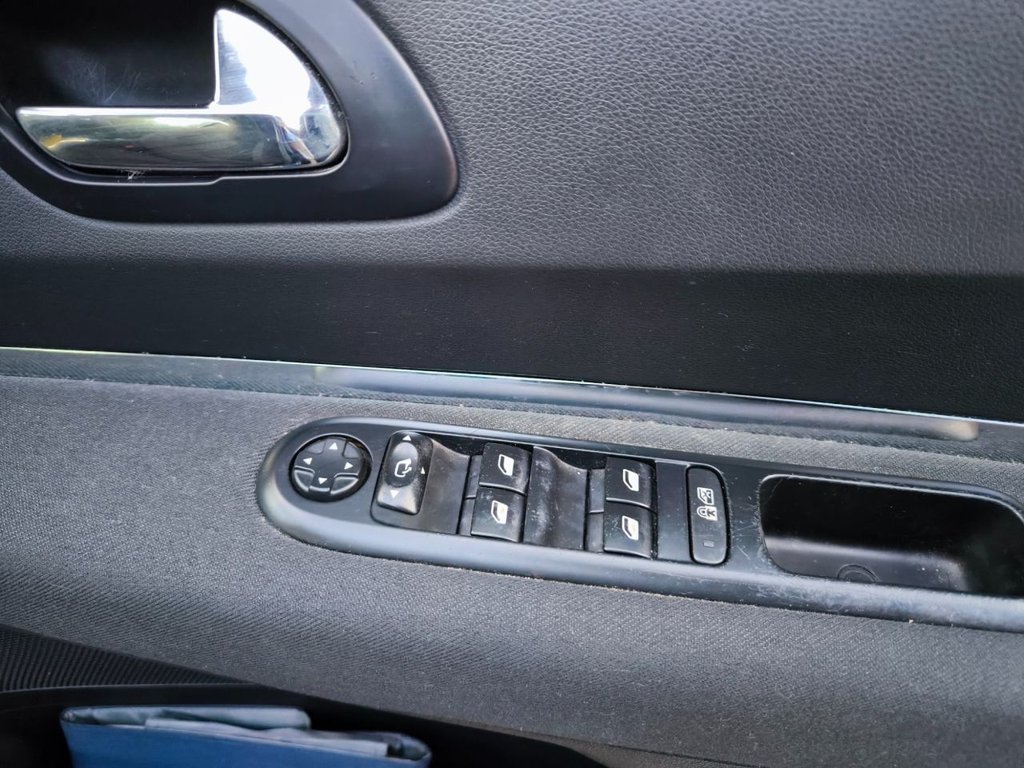 Used Peugeot 3008 2014 for sale - 77952526: Photo 25