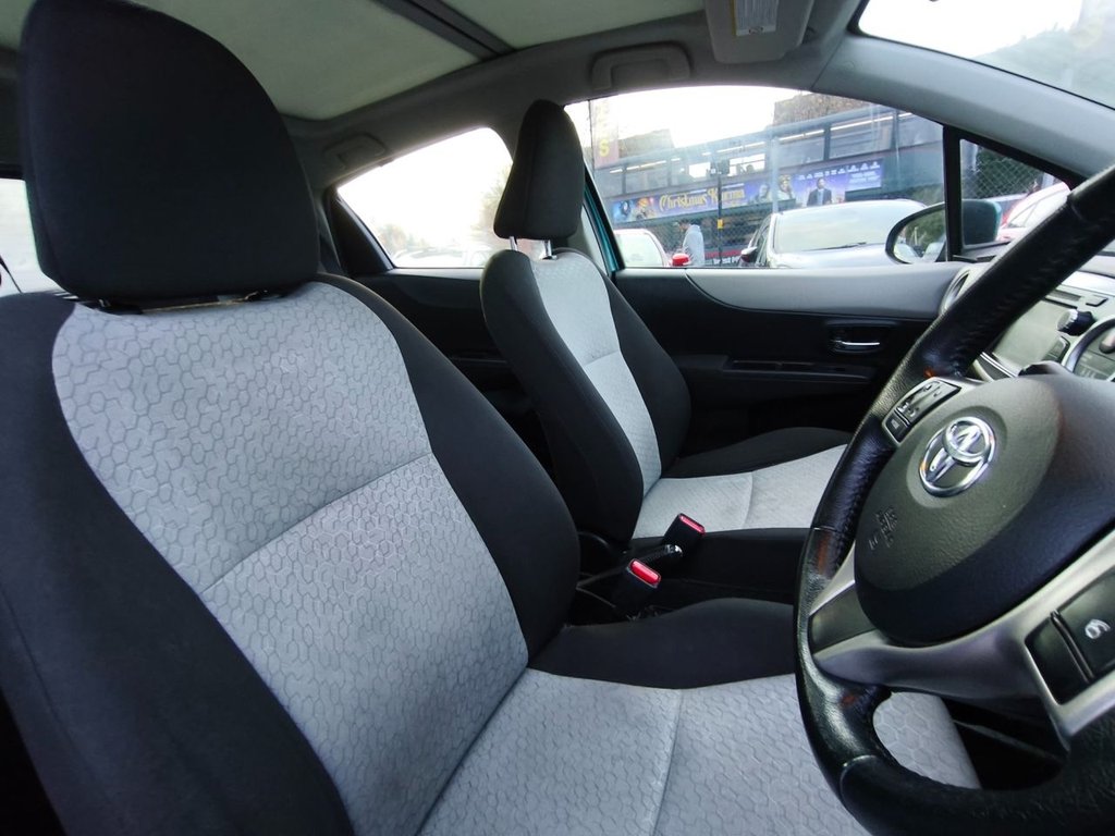 Used Toyota Yaris 2012 for sale - 76574745: Photo 10