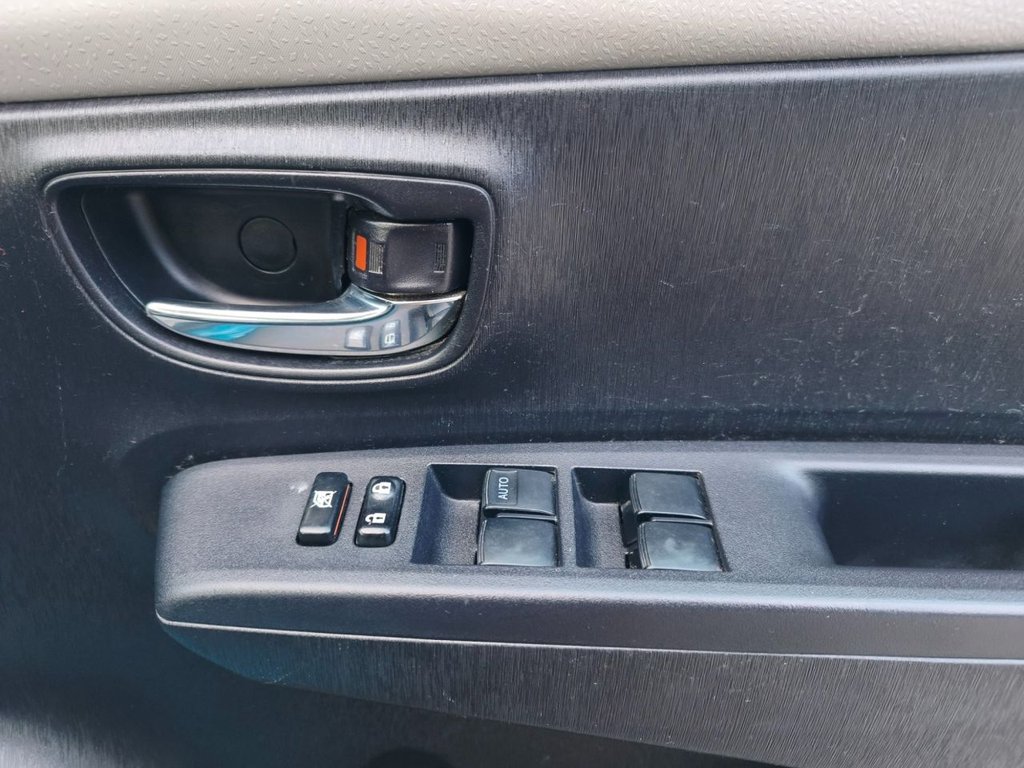 Used Toyota Yaris 2012 for sale - 76574745: Photo 17