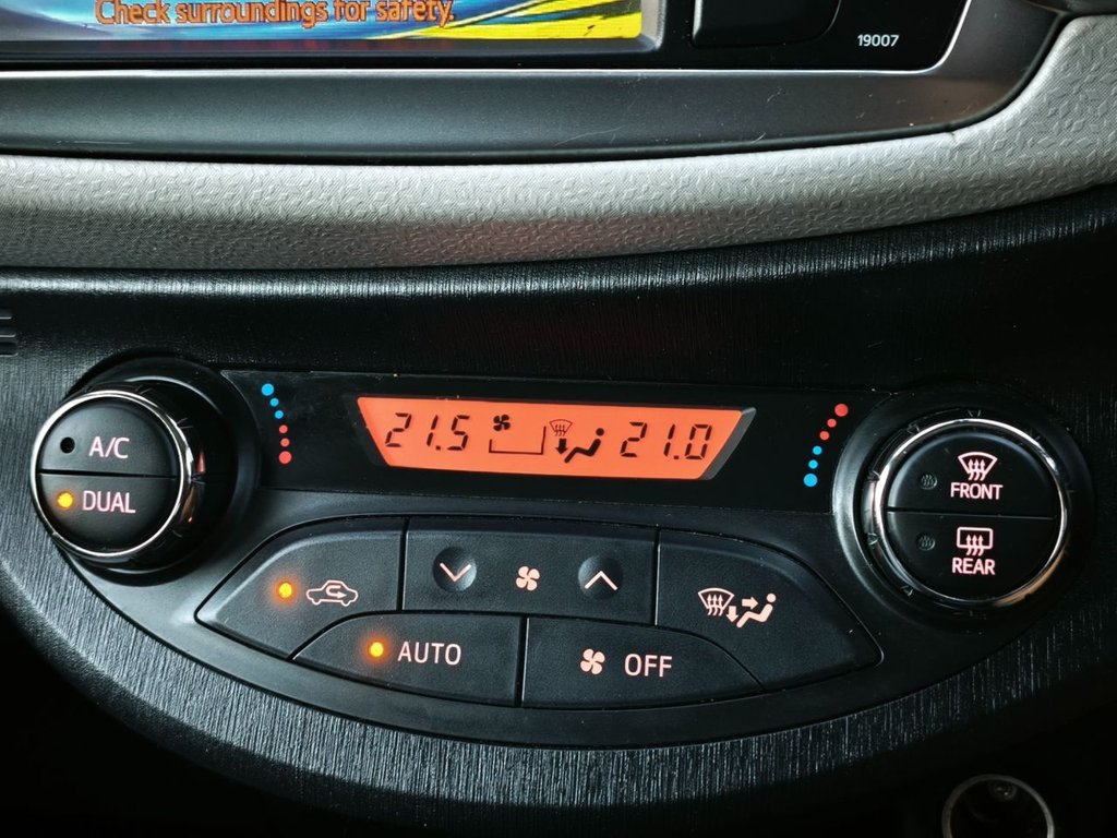 Used Toyota Yaris 2012 for sale - 76574745: Photo 22