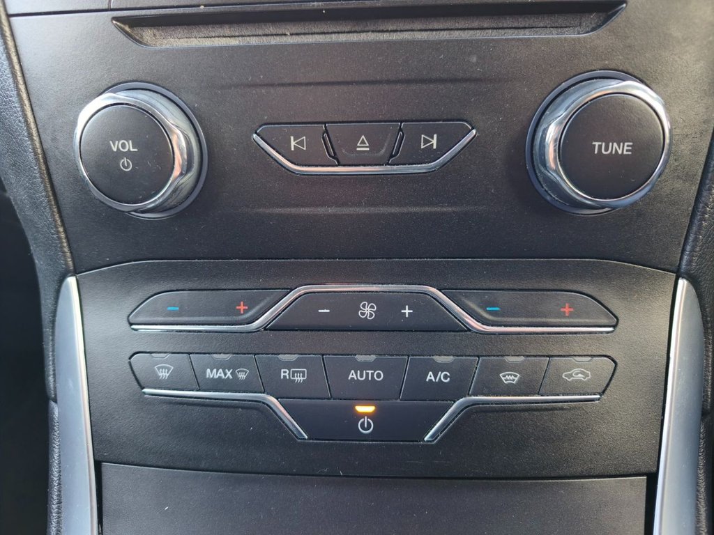 Used Ford S-Max 2015 for sale - 76941641: Photo 28