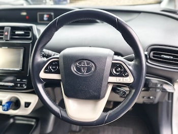 Used Toyota Prius 2018 for sale - 78543807: Photo