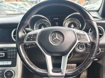 Used Mercedes-Benz SLK 2011 for sale - 79177872: Photo
