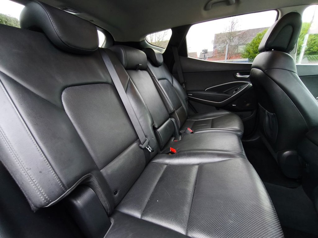 Used Hyundai Santa Fe 2017 for sale - 77133038: Photo 13