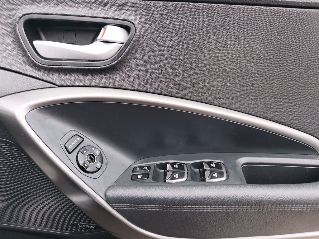 Used Hyundai Santa Fe 2017 for sale - 77133038: Photo 19