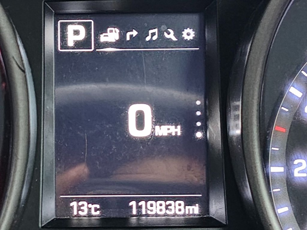 Used Hyundai Santa Fe 2017 for sale - 77133038: Photo 25